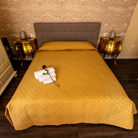 Amy Rooms-3